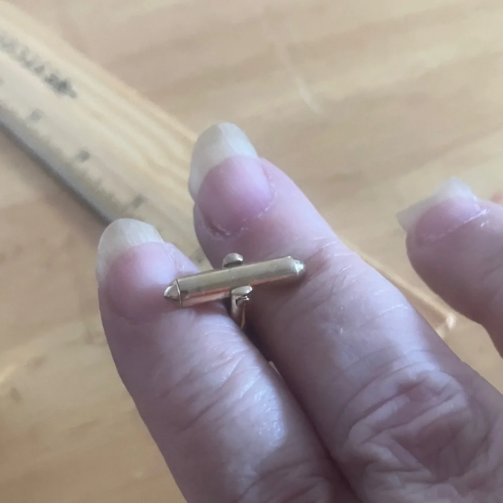 Elegant gold tone Cufflinks
